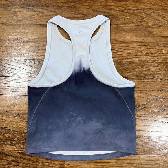 Like New Athleta size XXS crop tank. Razor back, crop, no shelf bra. - Picture 3 of 3